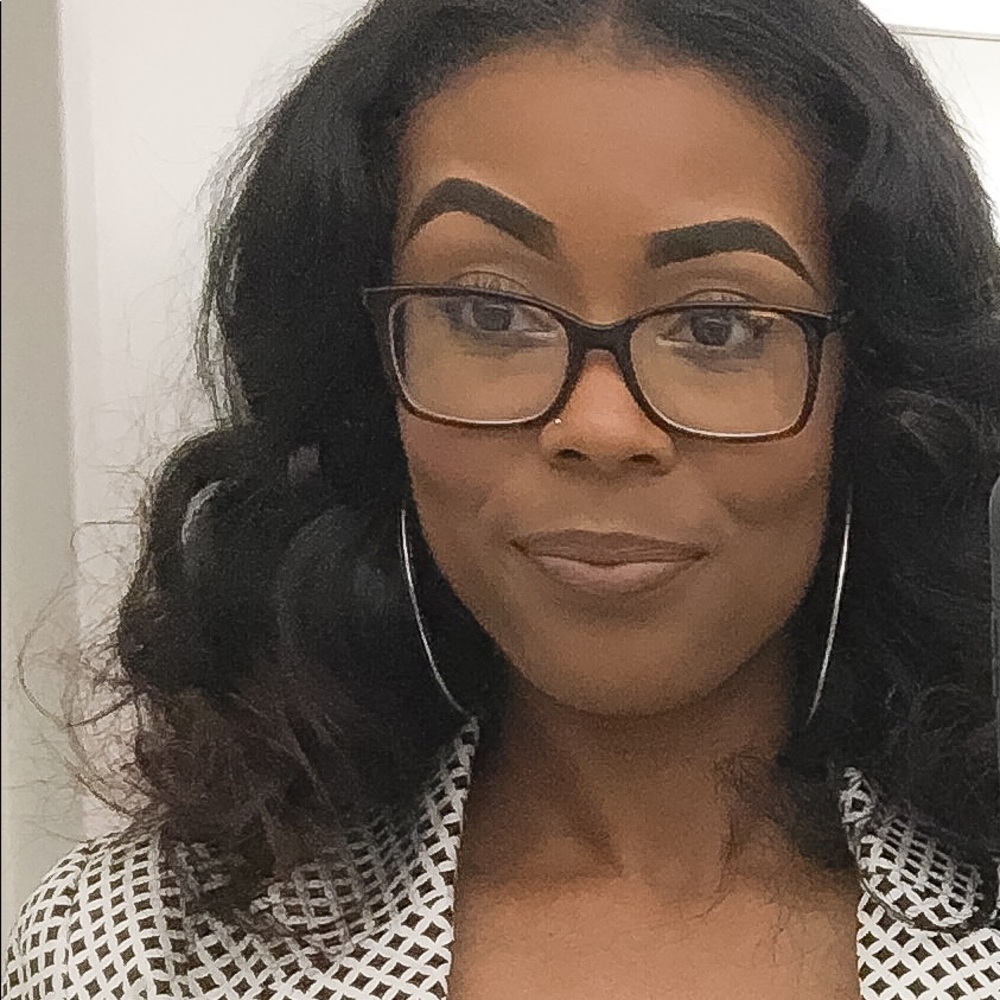 Meet your Posher, Latricia